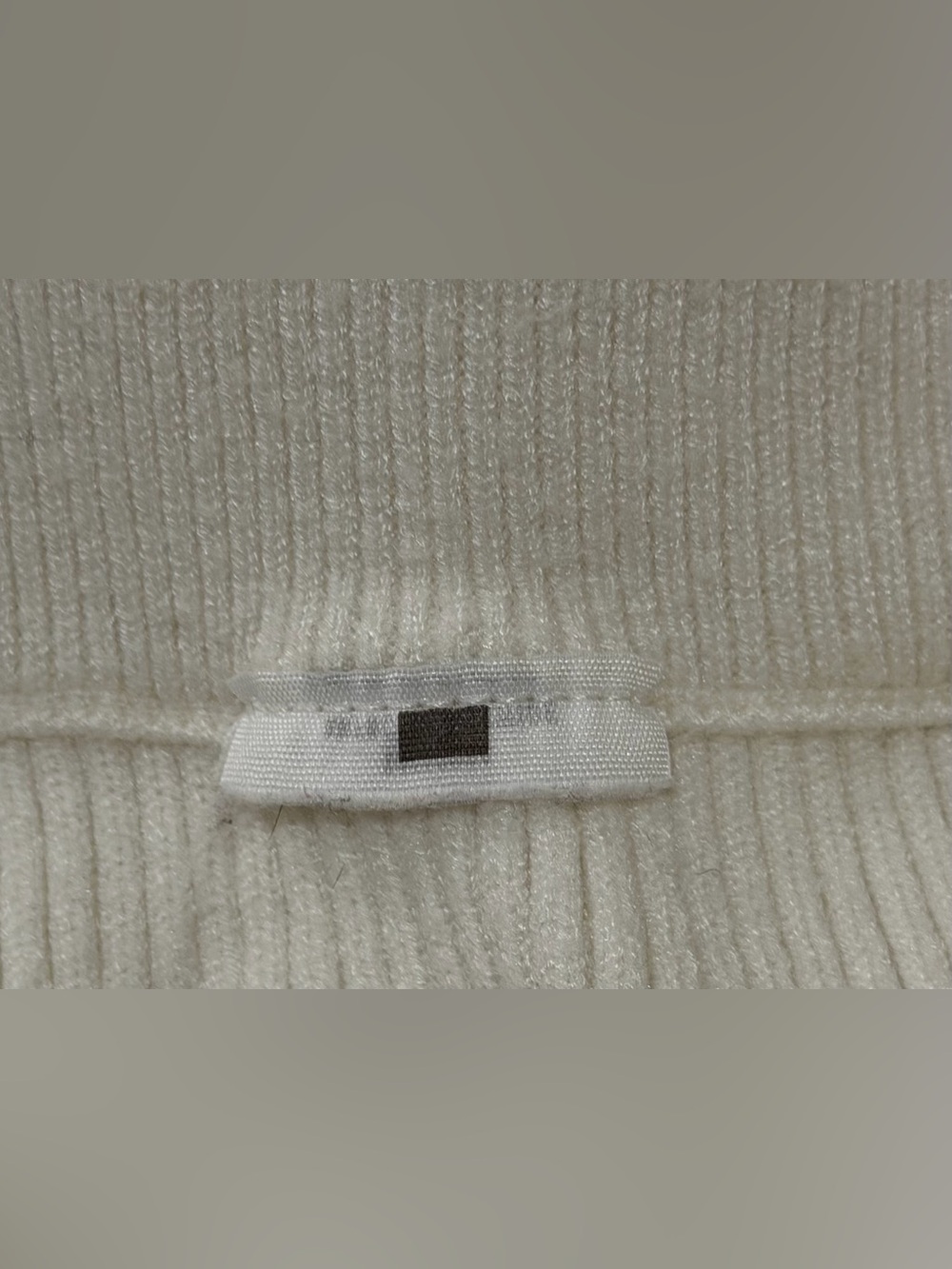 NEW Abercrombie & Fitch Cream Comfy Knit Shorts With Side Slit Size Small - Picture 6 of 6